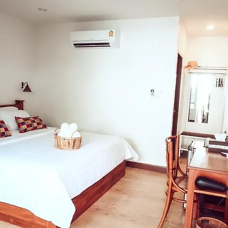 Romyen Cafe' Homestay Ayutthaya Extérieur photo